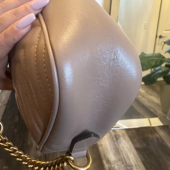 Authentic Gucci GG Marmont Matelasse Leather Crossbody Bag - Picture 13 of 17